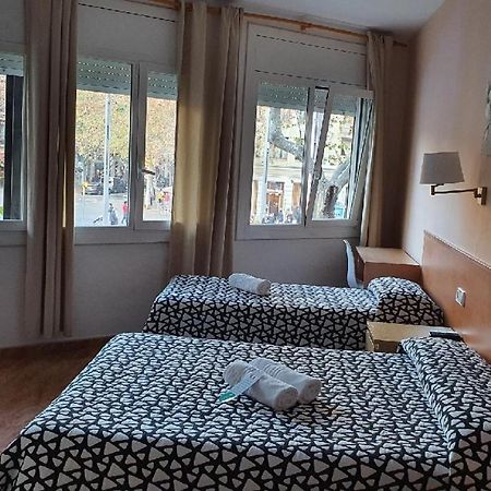 Hostal Rio De Castro Барселона Екстер'єр фото