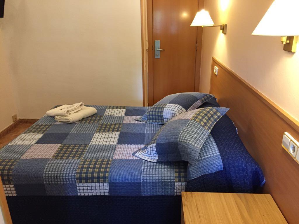 Hostal Rio De Castro Барселона Екстер'єр фото