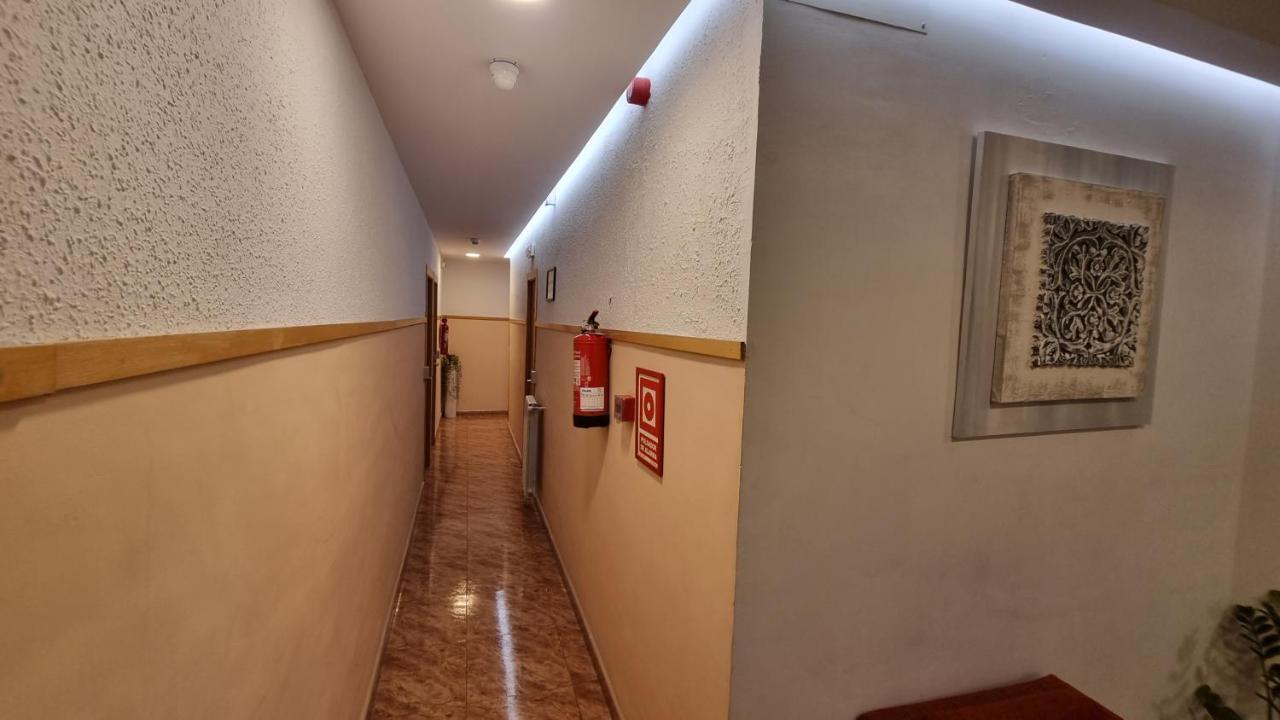 Hostal Rio De Castro Барселона Екстер'єр фото