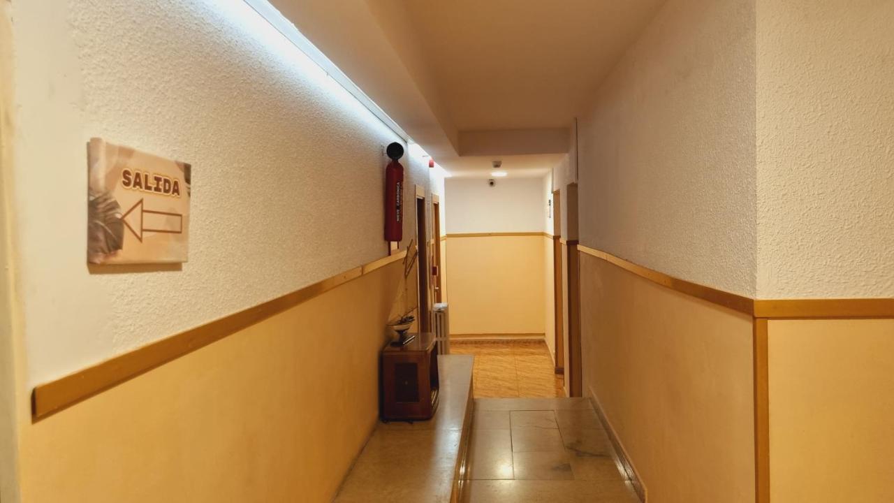 Hostal Rio De Castro Барселона Екстер'єр фото