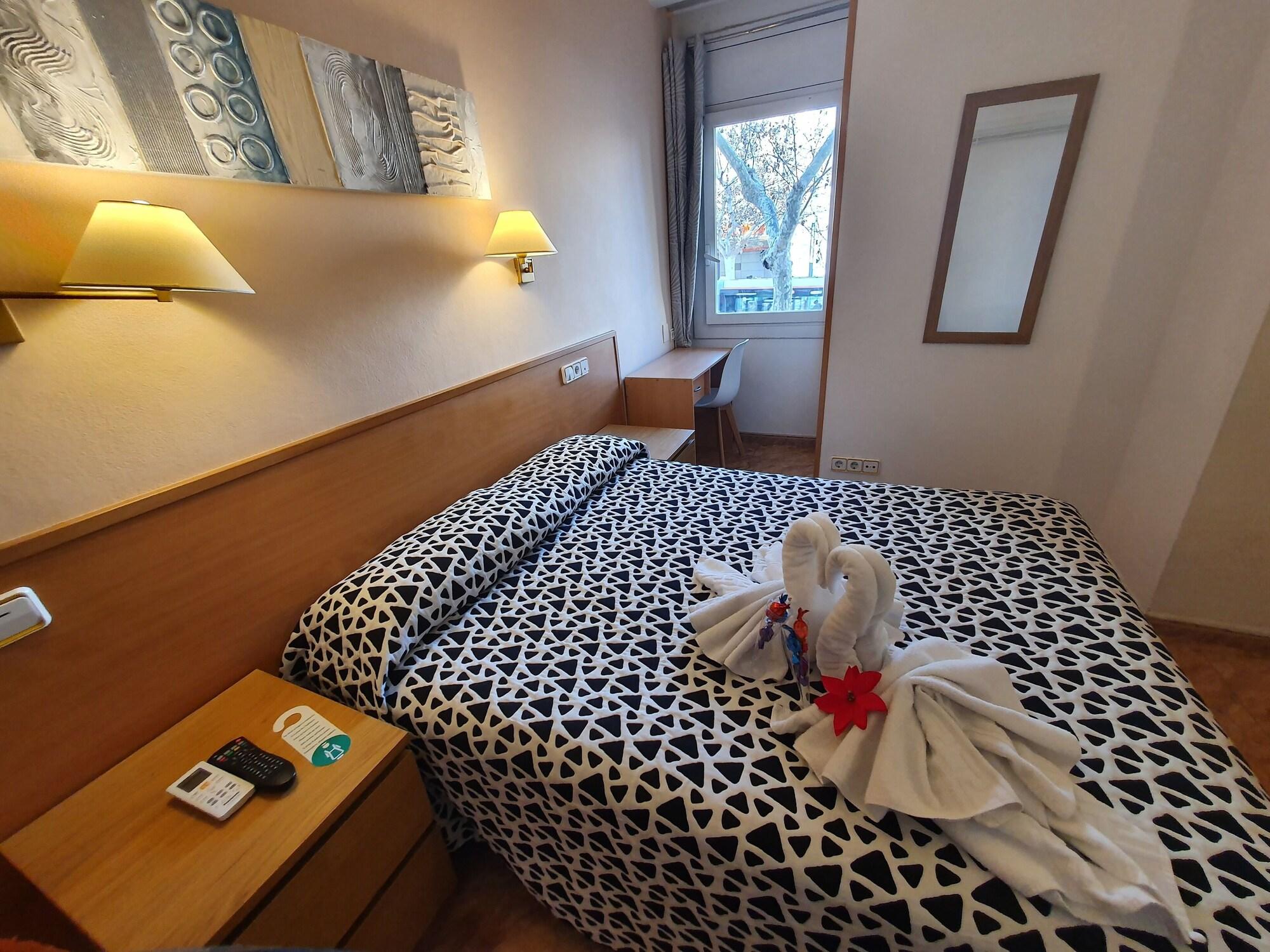 Hostal Rio De Castro Барселона Екстер'єр фото