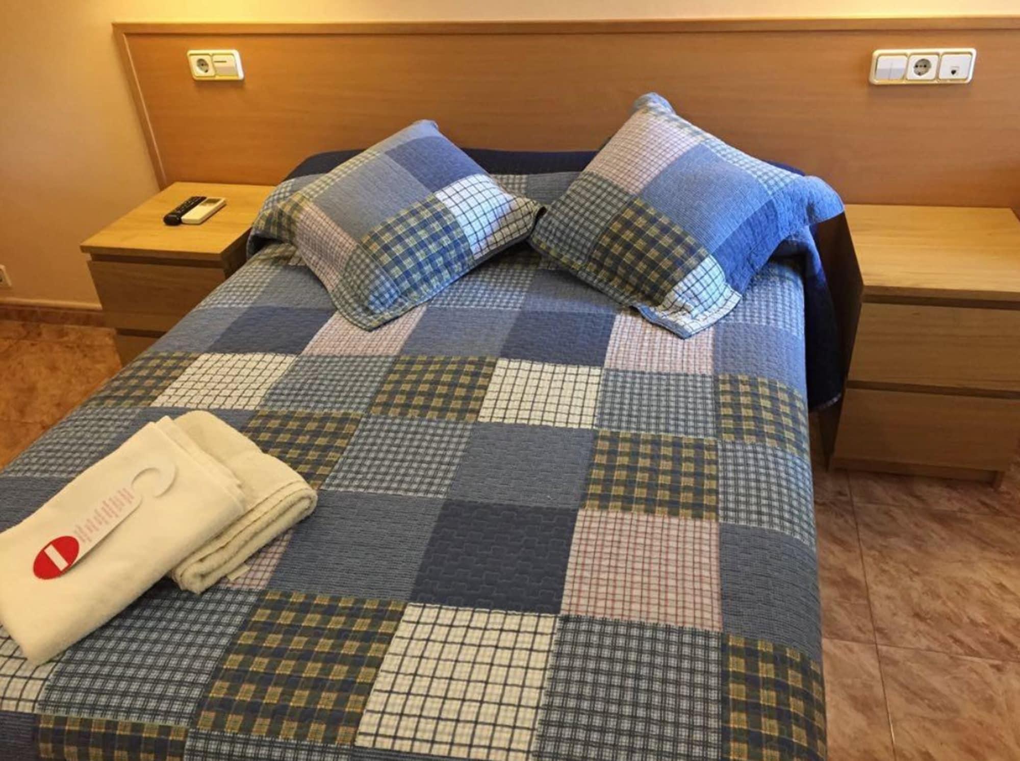 Hostal Rio De Castro Барселона Екстер'єр фото