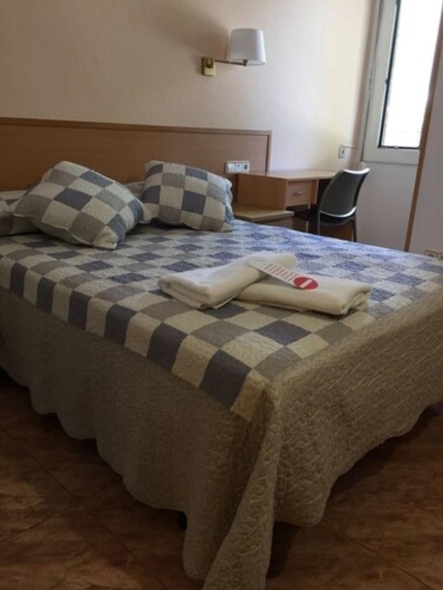 Hostal Rio De Castro Барселона Екстер'єр фото
