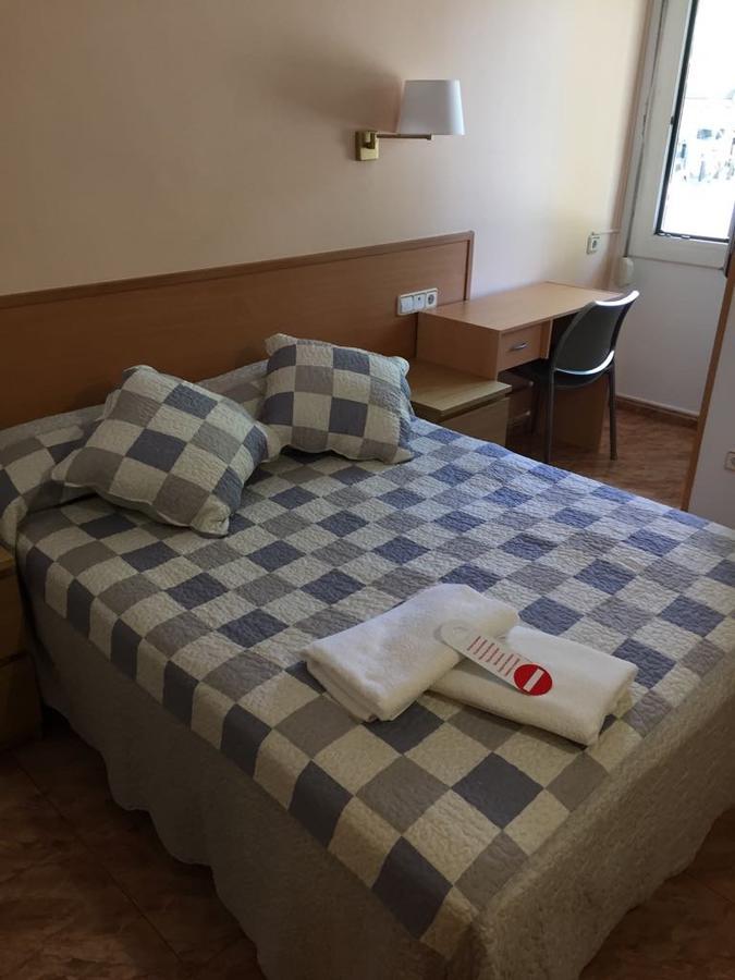 Hostal Rio De Castro Барселона Екстер'єр фото