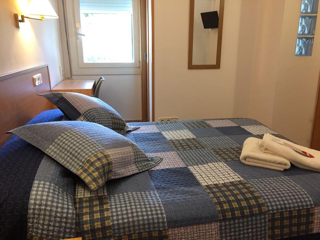 Hostal Rio De Castro Барселона Екстер'єр фото