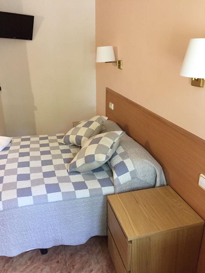 Hostal Rio De Castro Барселона Екстер'єр фото
